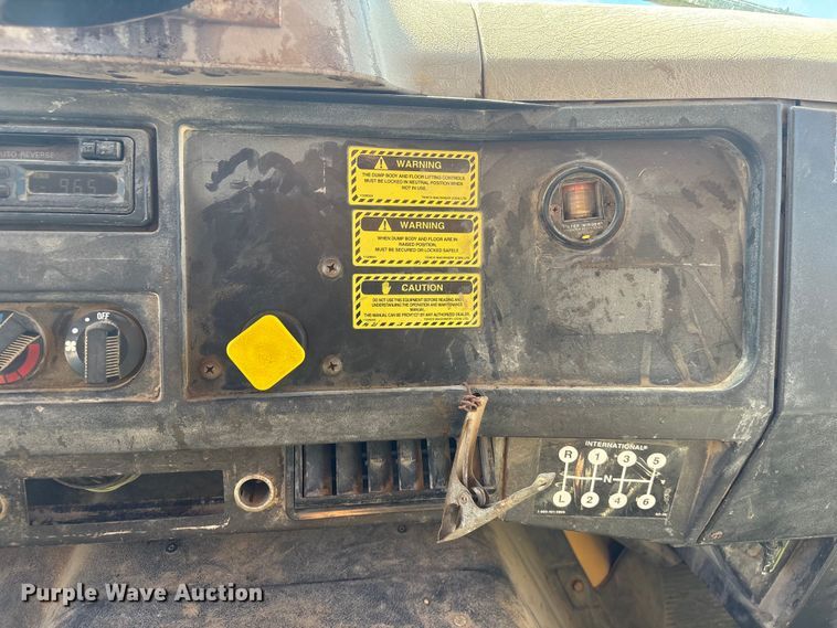 image for item DO5255 2001 International 4700 dump truck