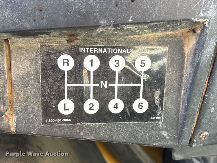 image for item DO5255 2001 International 4700 dump truck