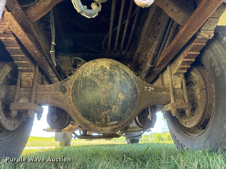 image for item DO5255 2001 International 4700 dump truck