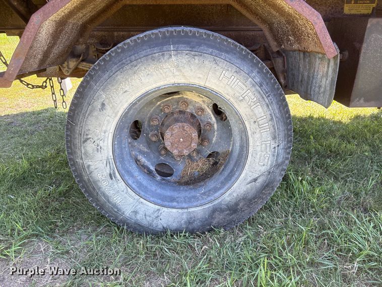 image for item DO5255 2001 International 4700 dump truck