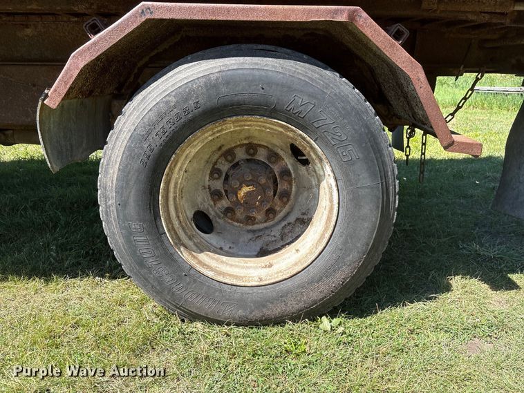 image for item DO5255 2001 International 4700 dump truck