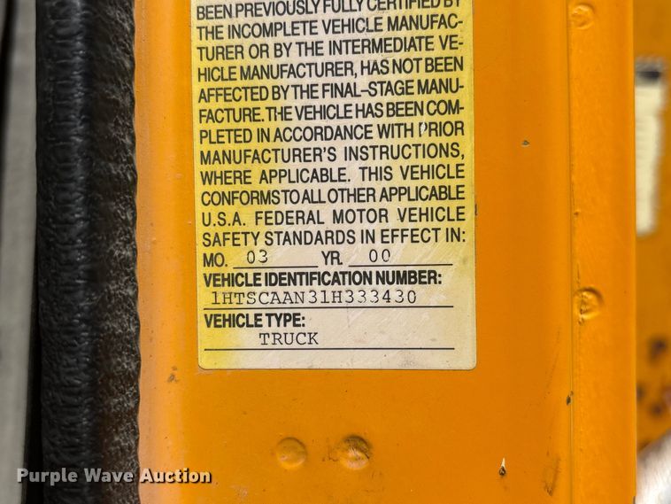 image for item DO5255 2001 International 4700 dump truck