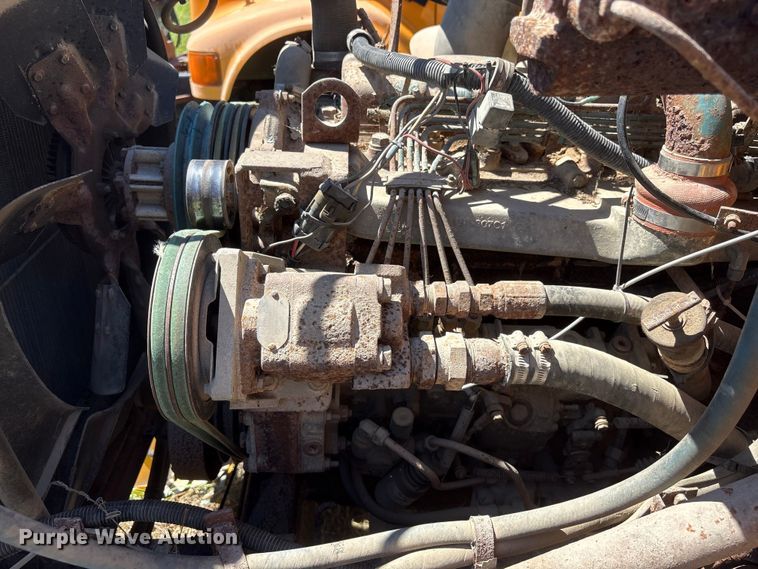 image for item DO5256 1991 International 4900 dump truck