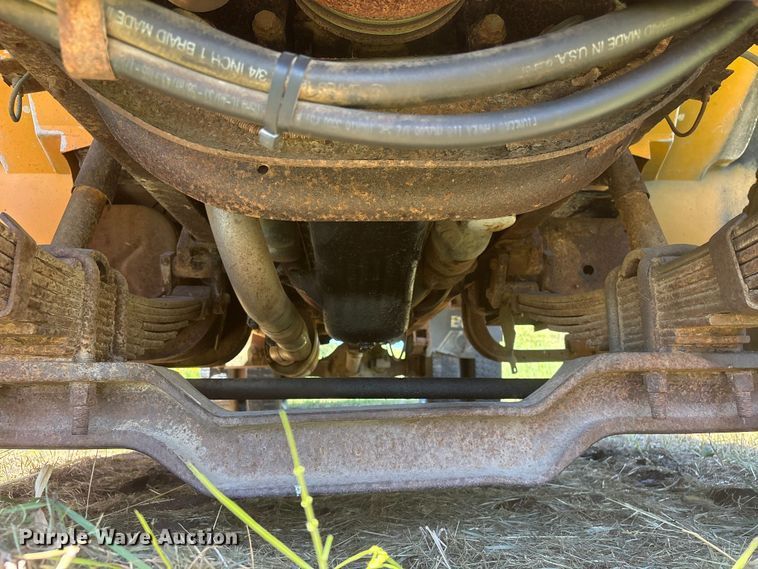 image for item DO5256 1991 International 4900 dump truck