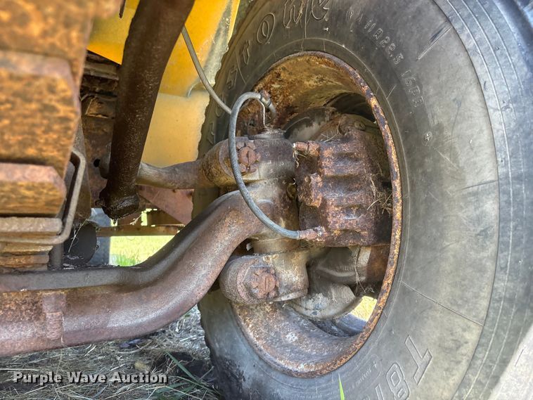 image for item DO5256 1991 International 4900 dump truck