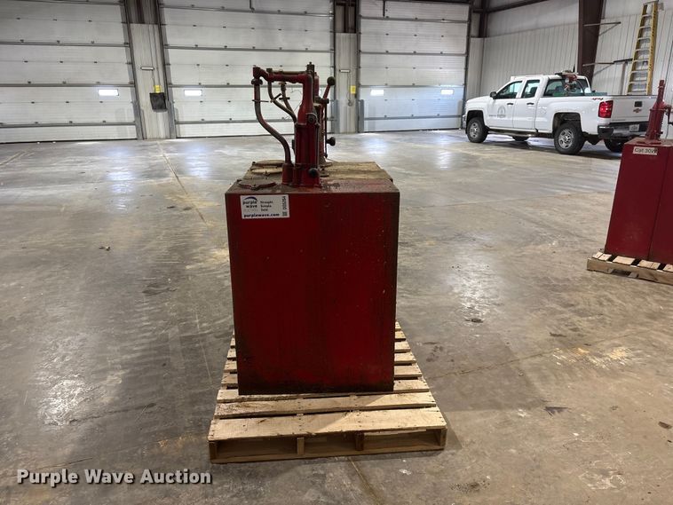 image for item DO5264 (3) oil pump tanks