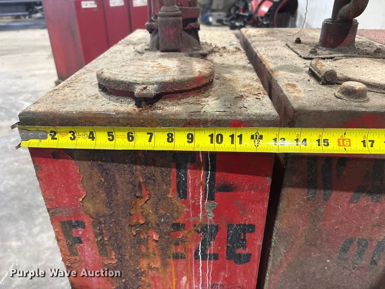image for item DO5264 (3) oil pump tanks