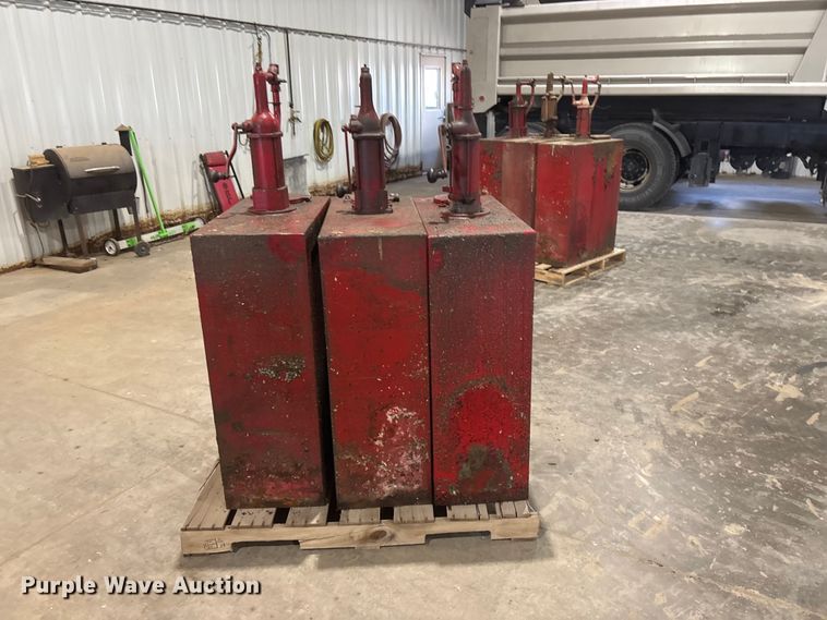 image for item DO5265 (3) oil pump tanks