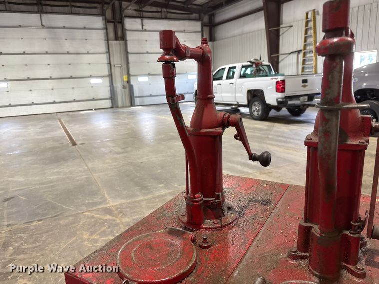 image for item DO5265 (3) oil pump tanks