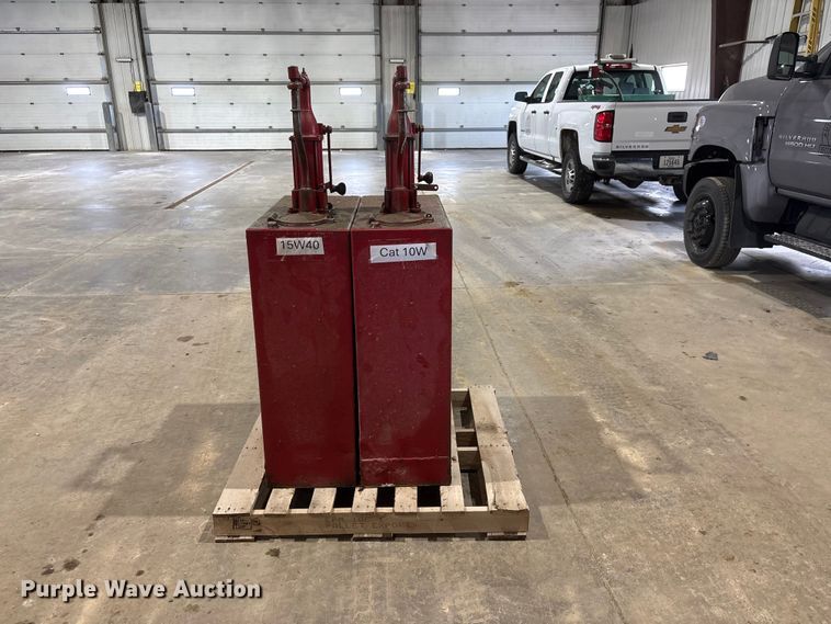 image for item DO5266 (2) oil pump tanks