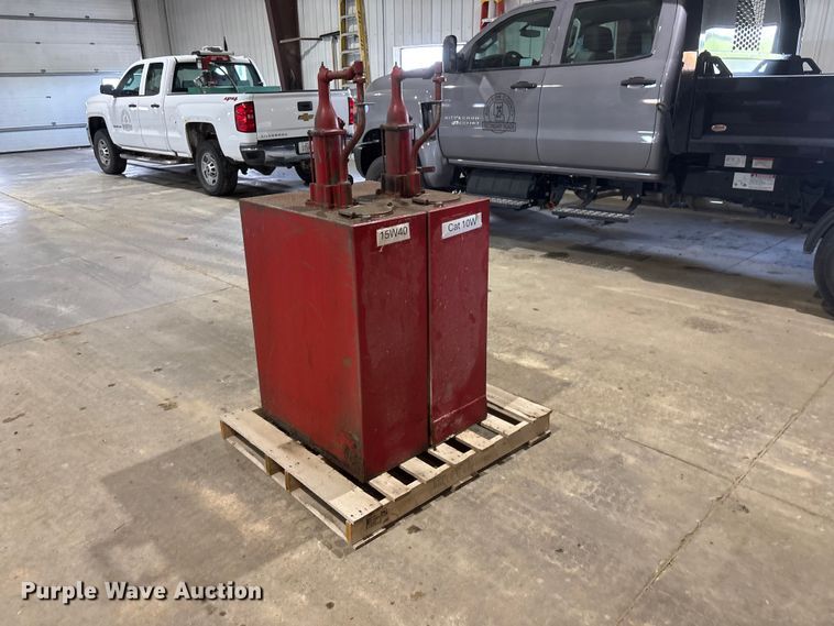 image for item DO5266 (2) oil pump tanks