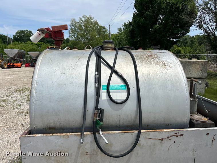image for item DQ5474 fuel tank