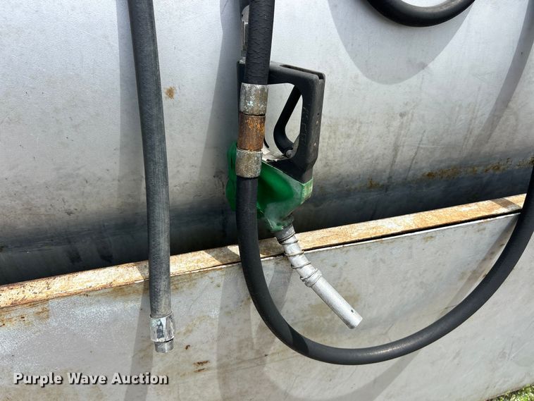 image for item DQ5474 fuel tank