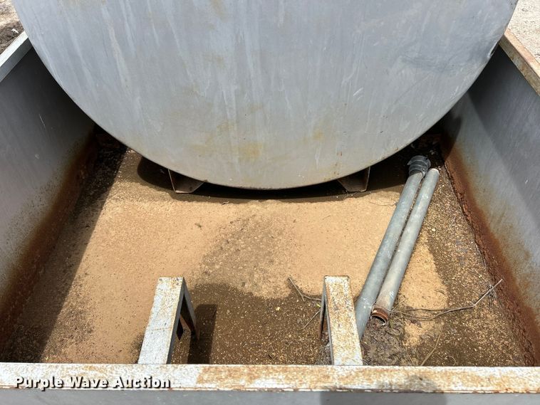 image for item DQ5475 fuel tank