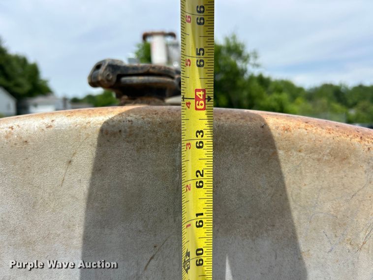 image for item DQ5475 fuel tank