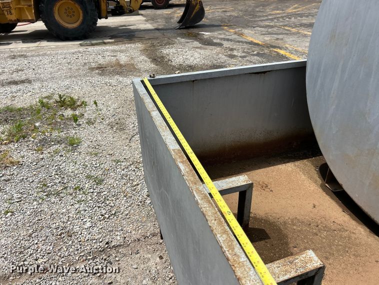 image for item DQ5475 fuel tank