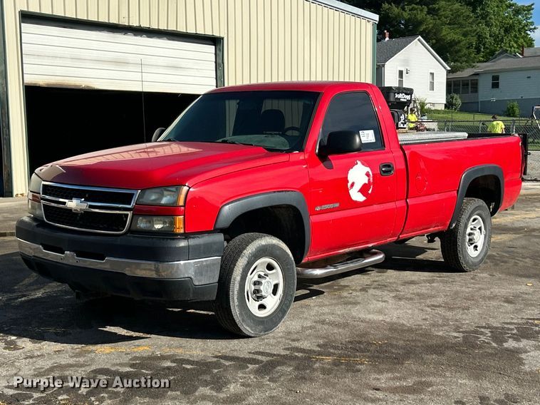 image for item DQ5477 2006 Chevrolet Silverado 2500HD pickup truck