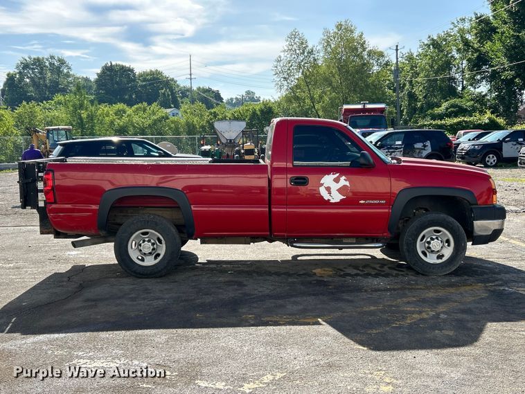 image for item DQ5477 2006 Chevrolet Silverado 2500HD pickup truck