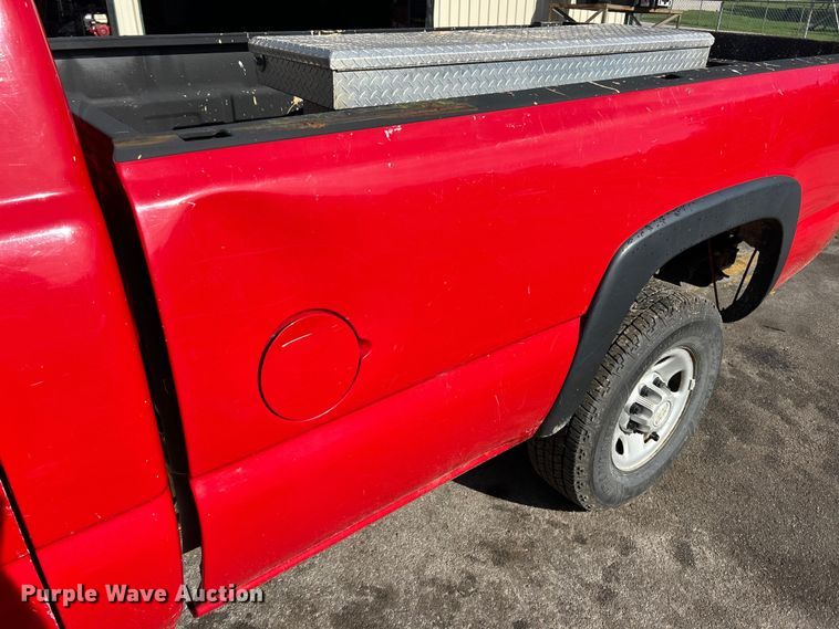 image for item DQ5477 2006 Chevrolet Silverado 2500HD pickup truck