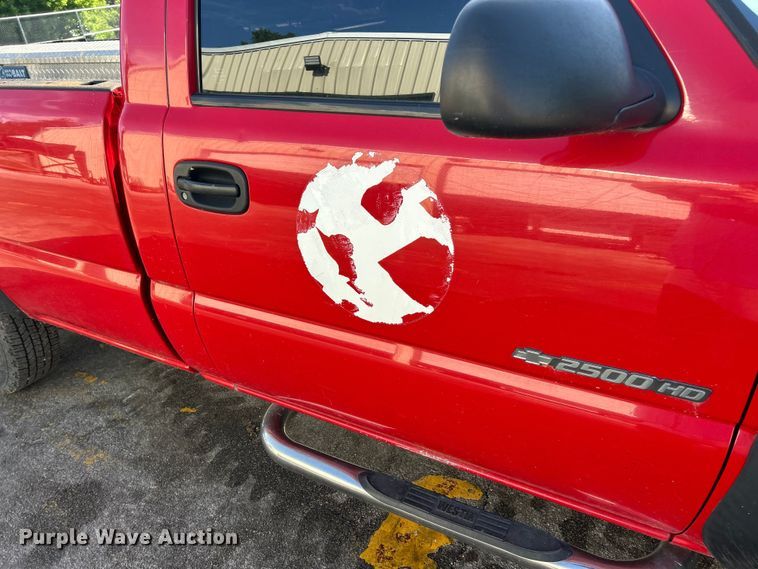 image for item DQ5477 2006 Chevrolet Silverado 2500HD pickup truck
