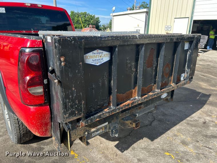 image for item DQ5477 2006 Chevrolet Silverado 2500HD pickup truck