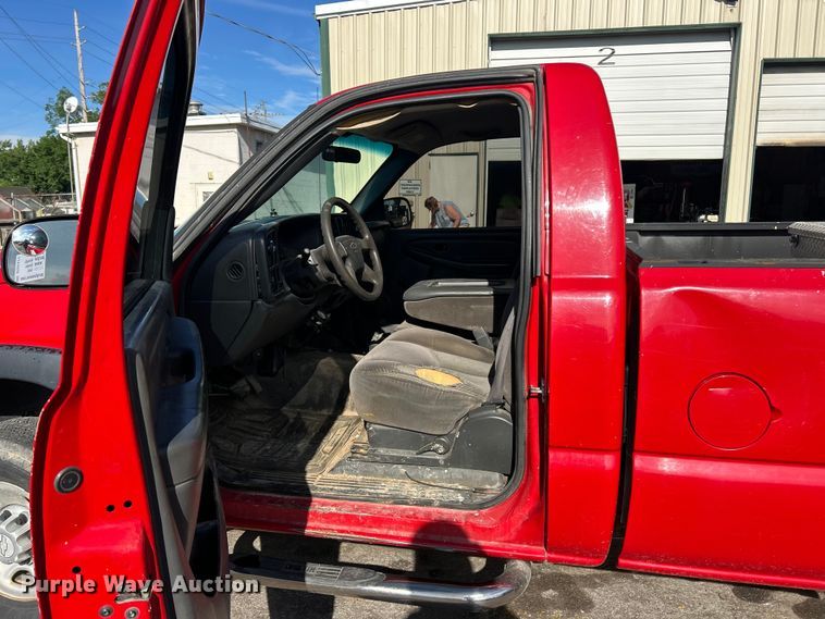 image for item DQ5477 2006 Chevrolet Silverado 2500HD pickup truck