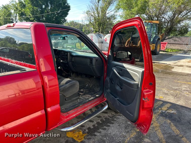 image for item DQ5477 2006 Chevrolet Silverado 2500HD pickup truck