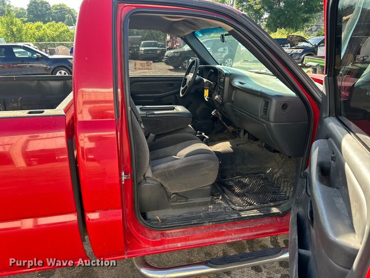 image for item DQ5477 2006 Chevrolet Silverado 2500HD pickup truck