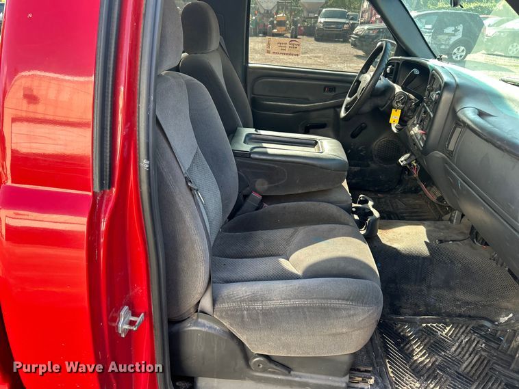 image for item DQ5477 2006 Chevrolet Silverado 2500HD pickup truck