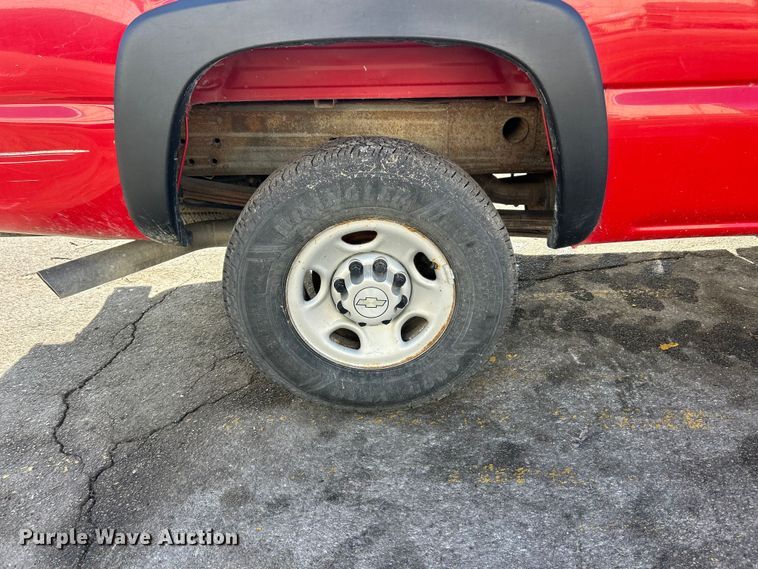 image for item DQ5477 2006 Chevrolet Silverado 2500HD pickup truck