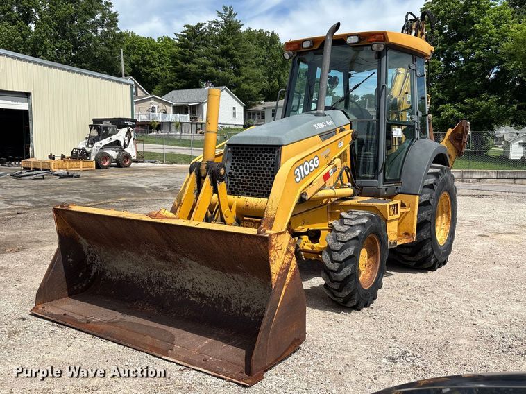 image for item DQ5478 John Deere 310SG backhoe
