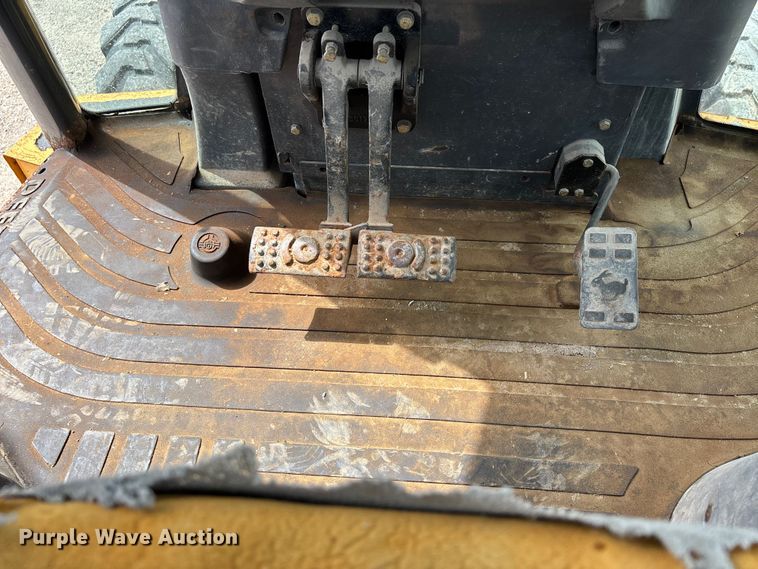 image for item DQ5478 John Deere 310SG backhoe