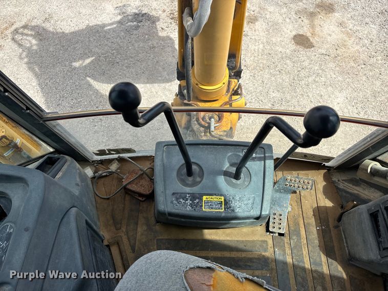 image for item DQ5478 John Deere 310SG backhoe