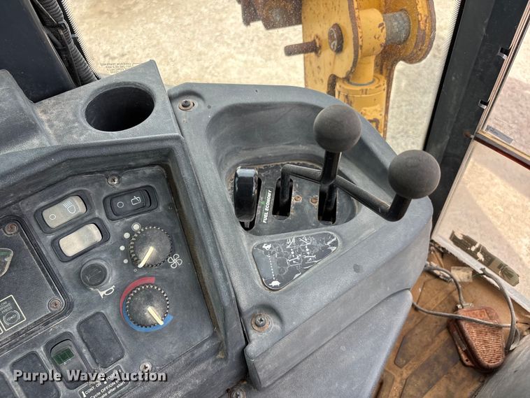 image for item DQ5478 John Deere 310SG backhoe