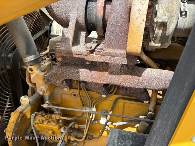 image for item DQ5478 John Deere 310SG backhoe