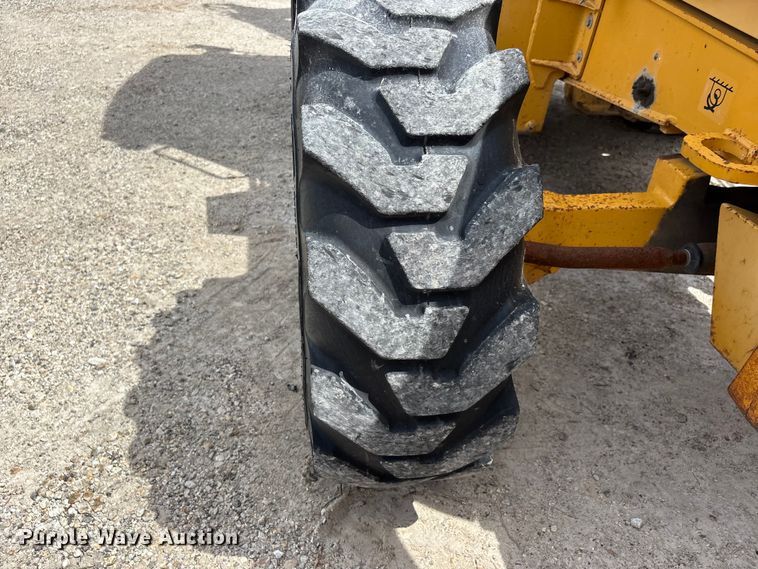 image for item DQ5478 John Deere 310SG backhoe