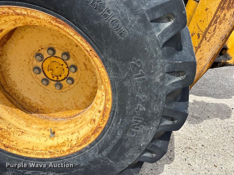 image for item DQ5478 John Deere 310SG backhoe