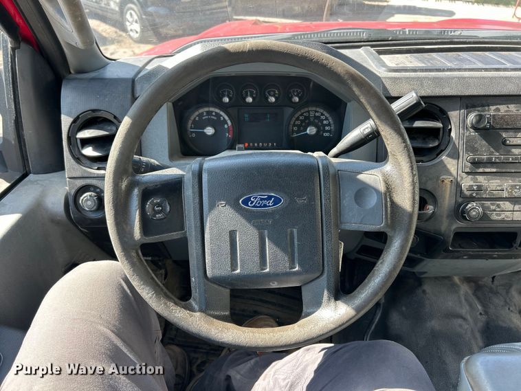 image for item DQ5479 2011 Ford F250 Super Duty Crew Cab pickup truck