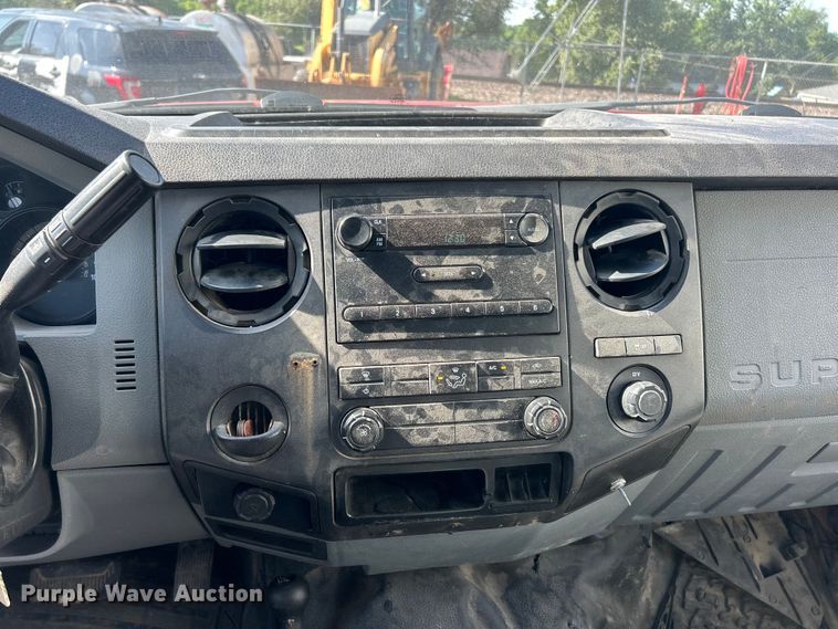 image for item DQ5479 2011 Ford F250 Super Duty Crew Cab pickup truck