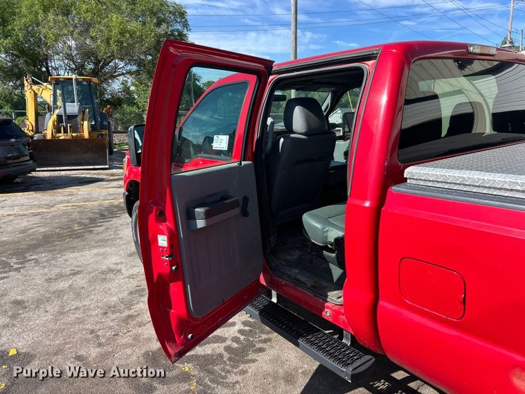 image for item DQ5479 2011 Ford F250 Super Duty Crew Cab pickup truck