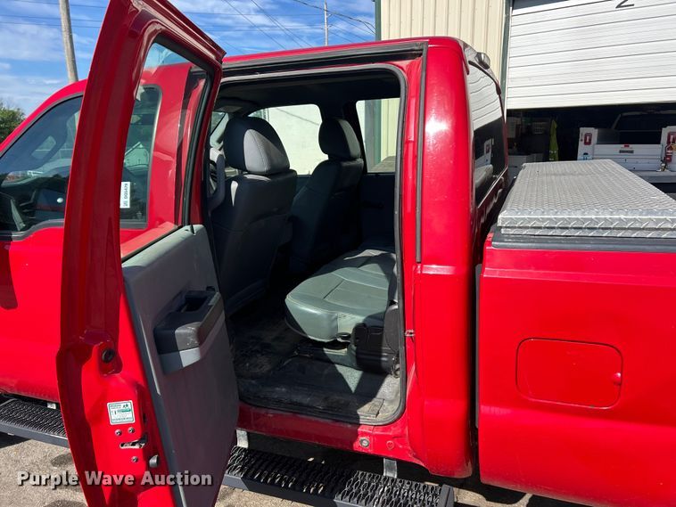 image for item DQ5479 2011 Ford F250 Super Duty Crew Cab pickup truck