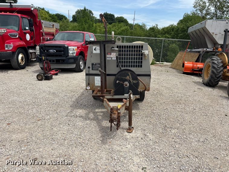 image for item DQ5480 LeROI 125 air compressor