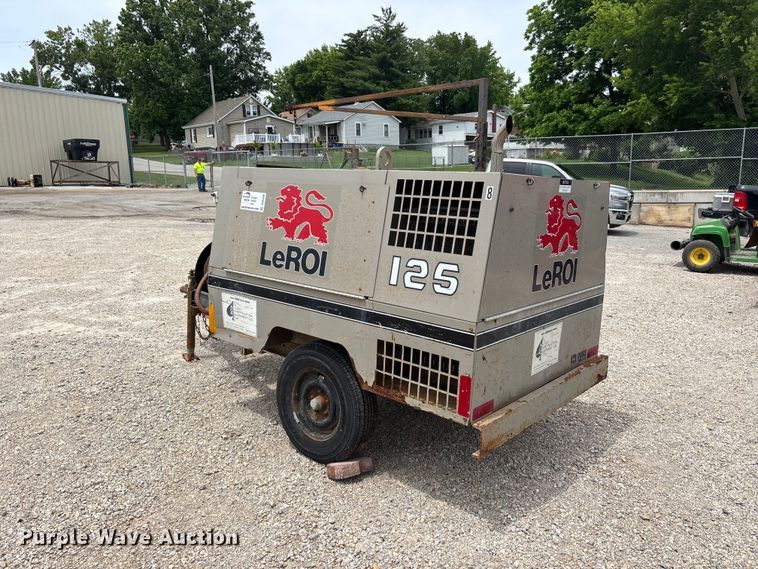 image for item DQ5480 LeROI 125 air compressor