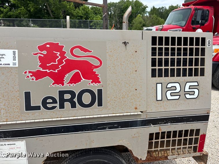 image for item DQ5480 LeROI 125 air compressor