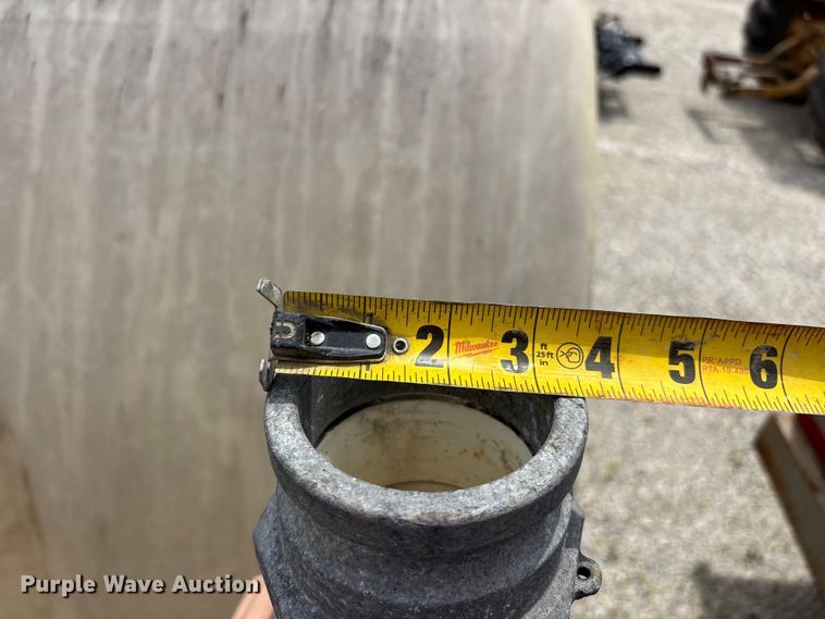 image for item DQ5481 Horizontal Poly tank
