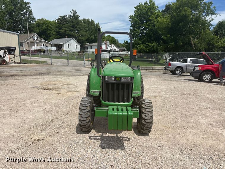 image for item DQ5482 2013 John Deere 3038E MFWD tractor
