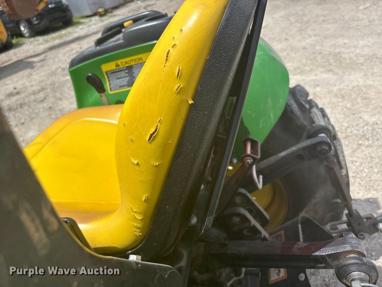 image for item DQ5482 2013 John Deere 3038E MFWD tractor