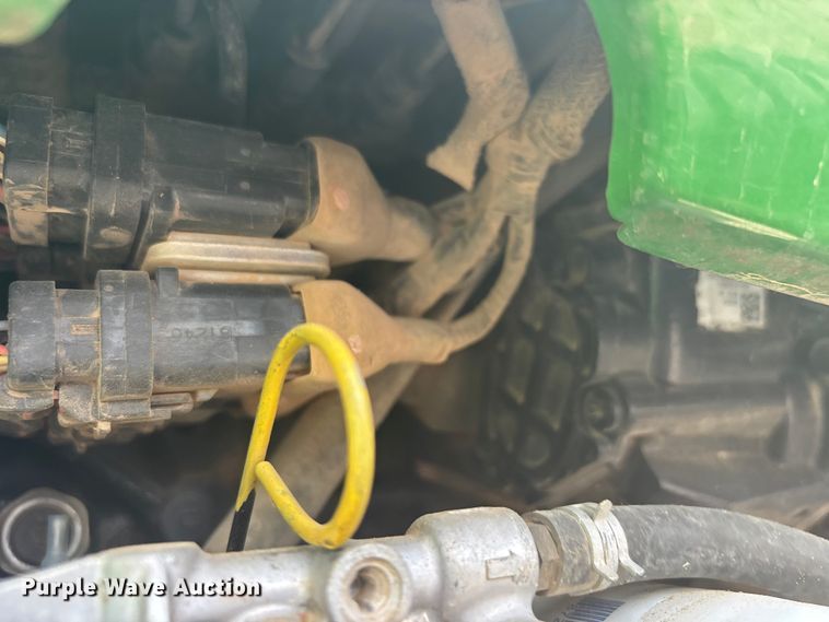 image for item DQ5482 2013 John Deere 3038E MFWD tractor