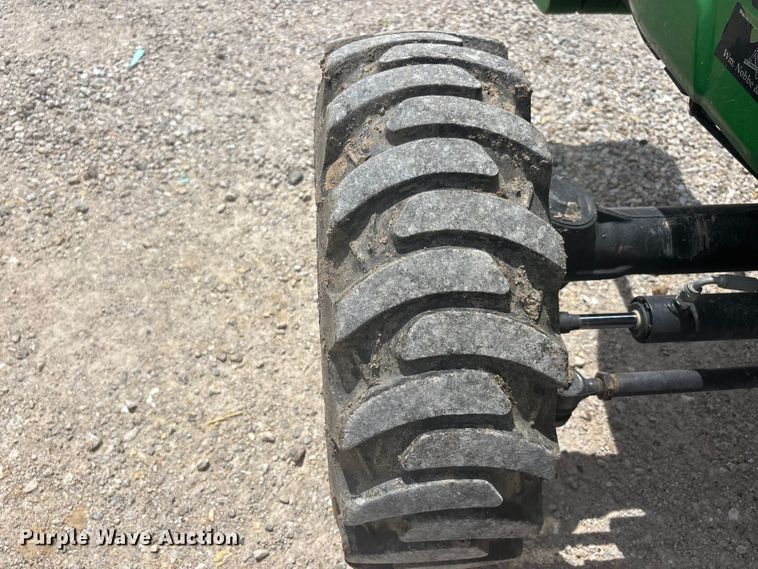 image for item DQ5482 2013 John Deere 3038E MFWD tractor