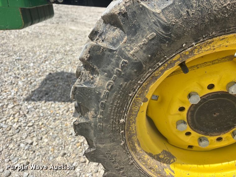 image for item DQ5482 2013 John Deere 3038E MFWD tractor